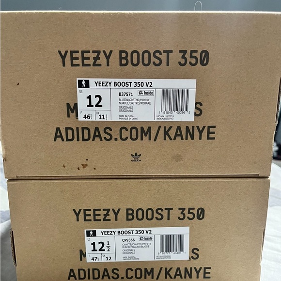 2 pairs of yeezys 350 boost v2 - Picture 3 of 4